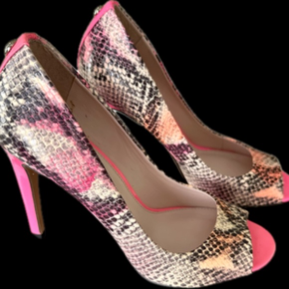 Vince Camuto Designer Leather 4"heal Open toe shoes hot pink size 7.5 - Picture 3 of 11